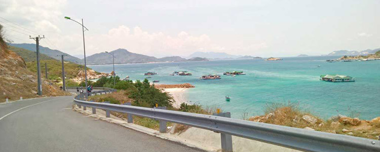 Dự án đèn đường năng lượng mặt trời chiếu sáng tại Vùng 4 Hải quân, Cam Ranh